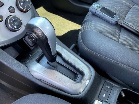 Used 2017 Chevrolet Sonic LT image 15