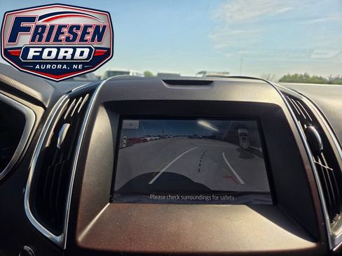 Used 2020 Ford Edge Titanium w/ Equipment Group 301A AWD/4WD image 21