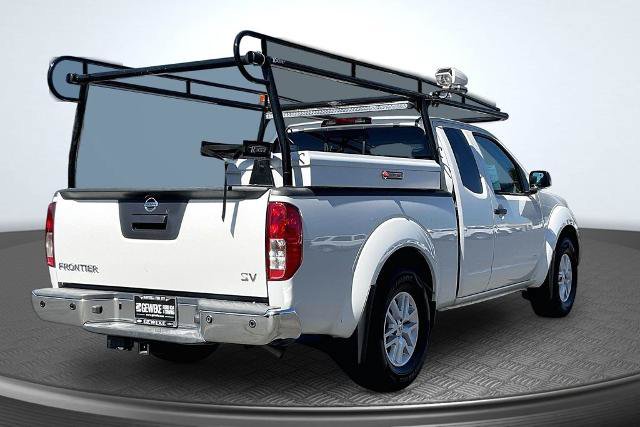 Used 2021 Nissan Frontier SV RWD image 2