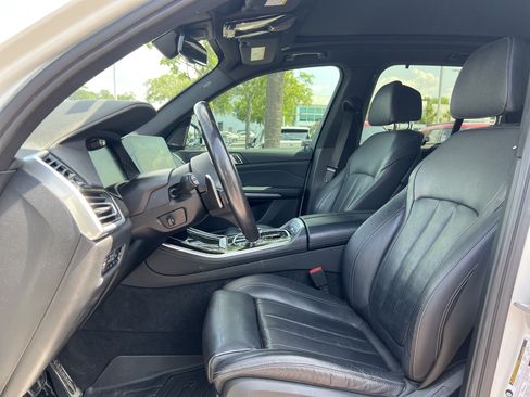 Used 2021 BMW X5 xDrive40i w/ M Sport Package AWD/4WD image 16