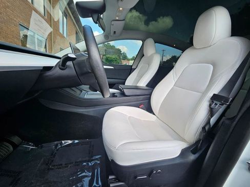 Used 2023 Tesla Model Y AWD image 36