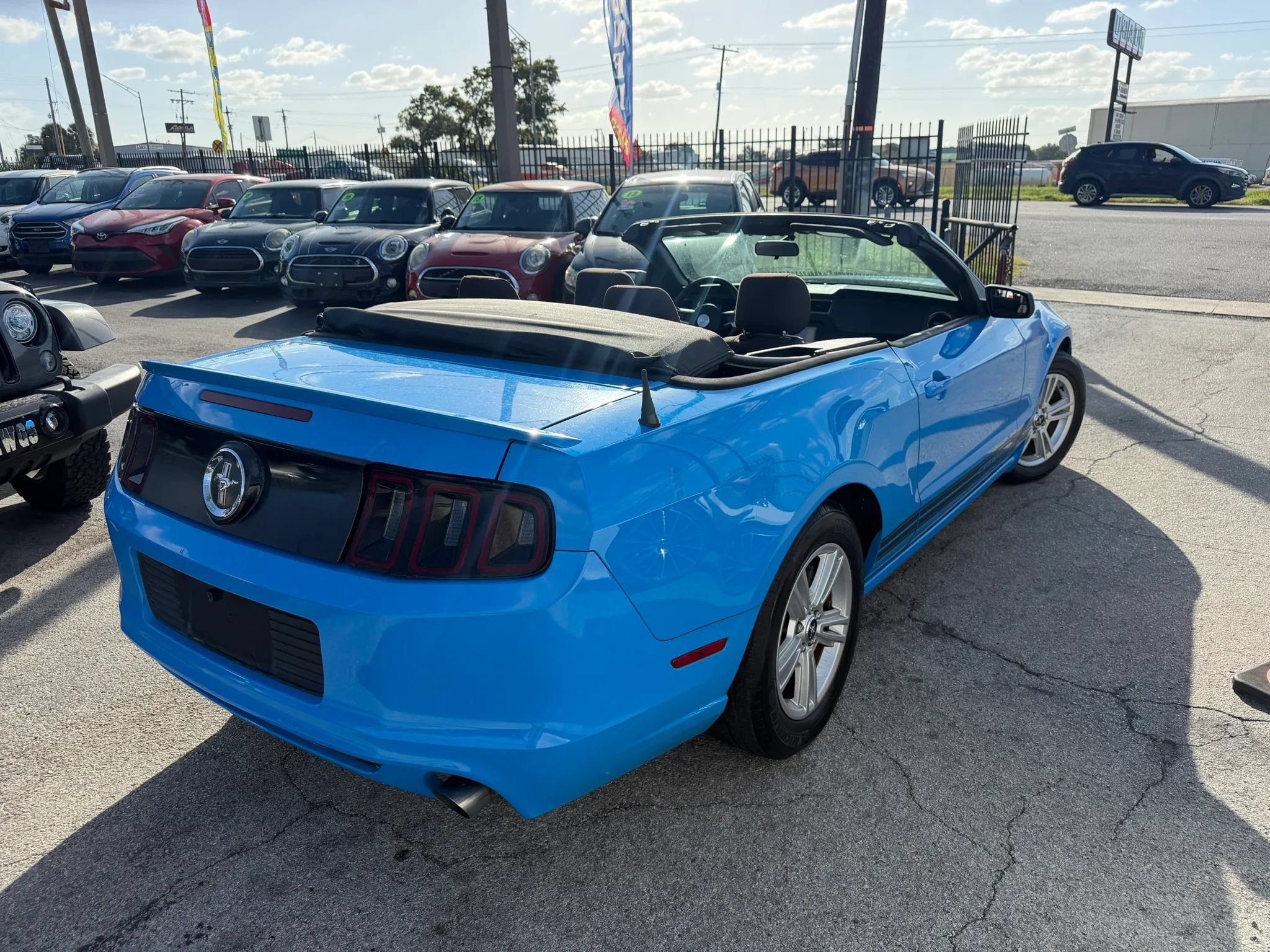 Used 2013 Ford Mustang Convertible RWD image 6