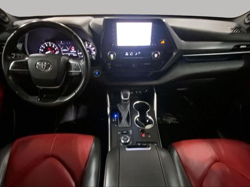 Used 2021 Toyota Highlander XSE AWD/4WD image 16