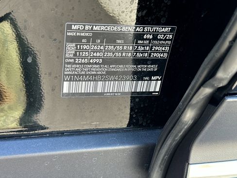 New 2025 Mercedes-Benz GLB 250 4MATIC image 32