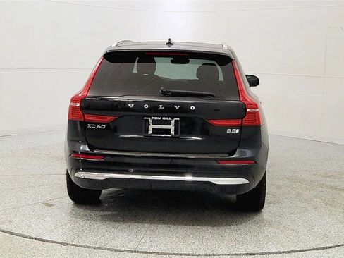 Used 2023 Volvo XC60 B5 Ultimate w/ Climate Package FWD image 6