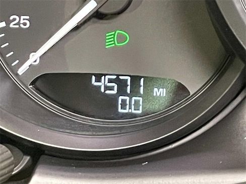 Used 2025 Porsche Macan image 45