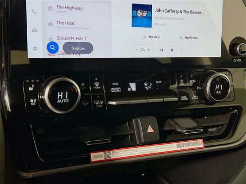 Used 2026 Toyota Highlander Platinum image 14