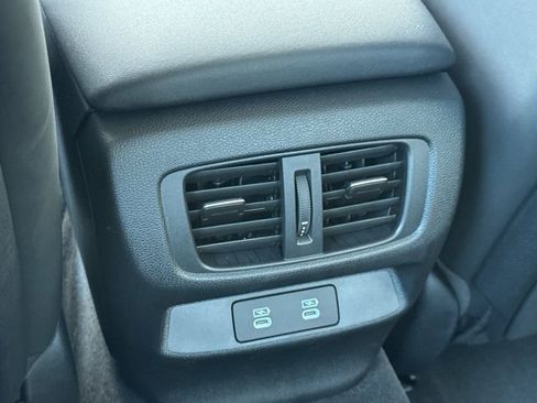 Certified 2025 Acura TLX w/ Technology Package image 17