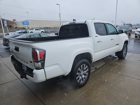 Used 2023 Toyota Tacoma Limited w/ Black Out Package (TMS) image 5