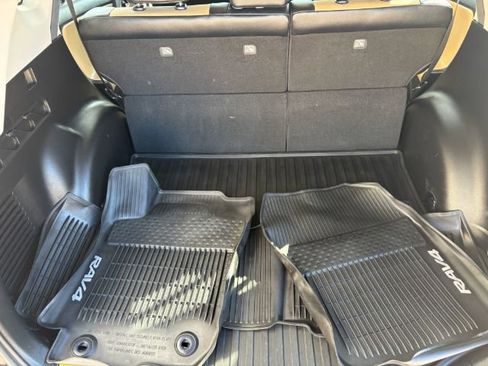 Used 2018 Toyota RAV4 Limited w/ Advanced Technology Package image 13