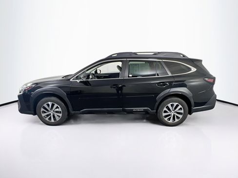 Used 2023 Subaru Outback Premium image 8