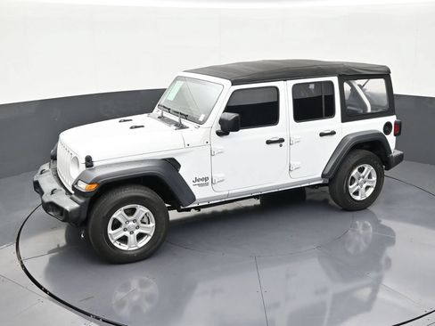 Used 2018 Jeep Wrangler Unlimited Sport AWD/4WD image 12