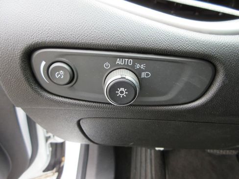 Certified 2017 Chevrolet Malibu LS image 21