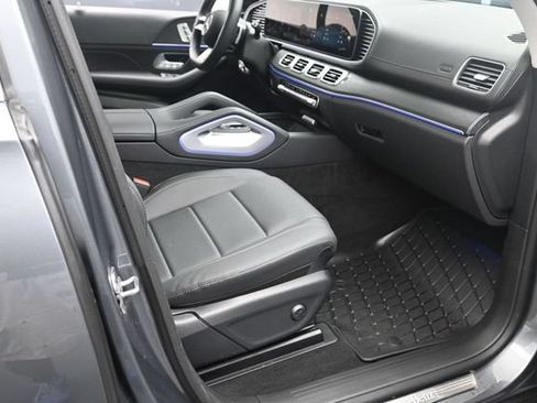 Certified 2026 Mercedes-Benz GLS 450 4MATIC image 31