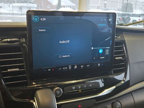 Used 2024 Ford Transit 350 XLT image 19