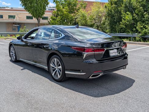 Used 2018 Lexus LS 500 AWD w/ Accessory Package (Z2) image 5