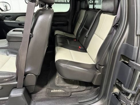 Used 2010 GMC Sierra 1500 SLT w/ All-Terrain Package AWD/4WD image 7