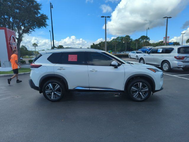 Certified 2023 Nissan Rogue SL w/ SL Premium Package FWD image 3