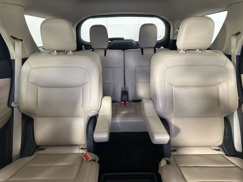 Used 2020 Ford Explorer XLT w/ Equipment Group 202A image 24