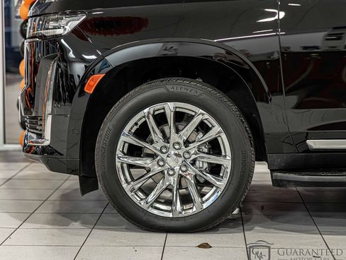 Used 2021 Cadillac Escalade ESV Premium Luxury w/ LPO, Floor Liner Package AWD/4WD image 8