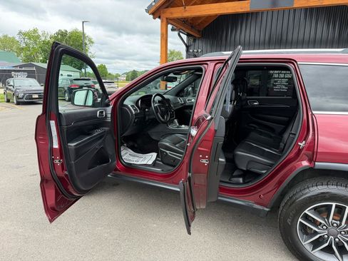 Used 2019 Jeep Grand Cherokee Limited AWD/4WD image 7