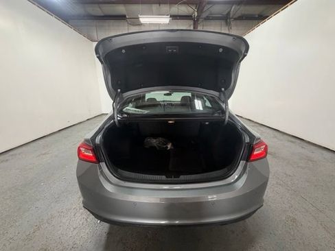 Used 2024 Chevrolet Malibu LT FWD image 9