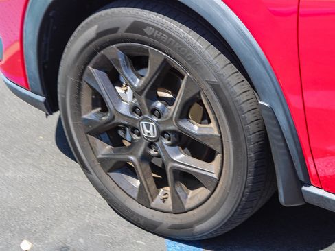 Used 2024 Honda HR-V Sport image 13