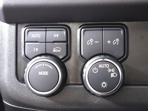 Used 2022 Chevrolet Tahoe LT w/ Luxury Package AWD/4WD image 10