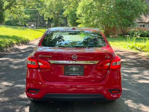 Used 2019 Nissan Sentra SV FWD image 5