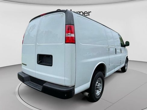Certified 2021 Chevrolet Express 3500 w/ Driver Convenience Package RWD image 3