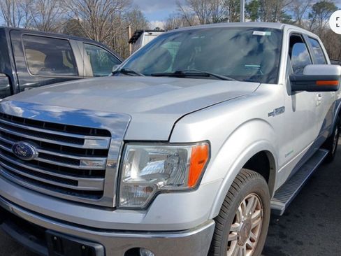 Used 2013 Ford F150 Lariat w/ Mid Equipment Group image 2