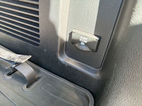 Used 2022 Lexus GX 460 Premium w/ Premium Package image 30