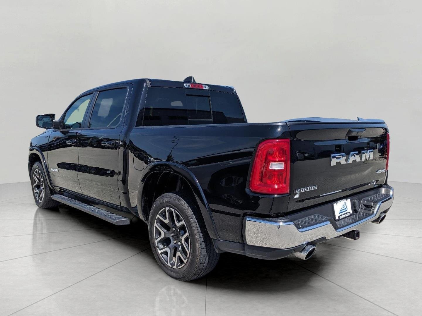 Used 2025 RAM 1500 Laramie AWD/4WD image 46
