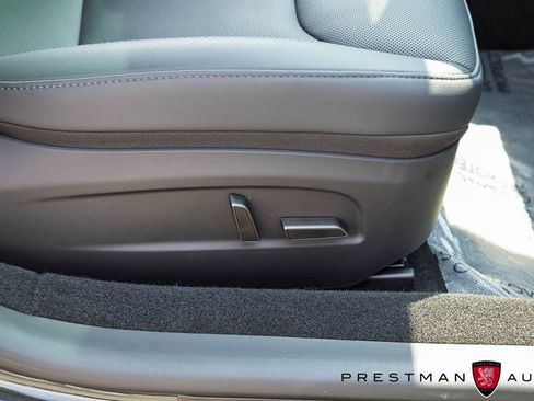 Used 2025 Tesla Model 3 Long Range RWD image 22
