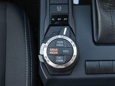 Used 2025 Toyota Tacoma TRD Off-Road image 11