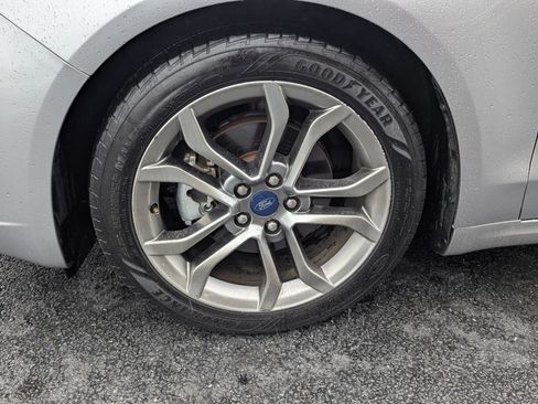 Used 2020 Ford Fusion SEL FWD image 25