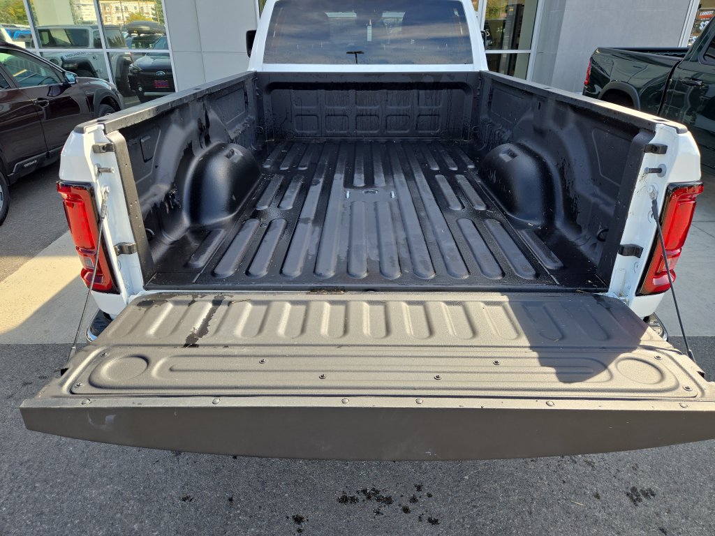 Used 2025 RAM 3500 Big Horn AWD/4WD image 27