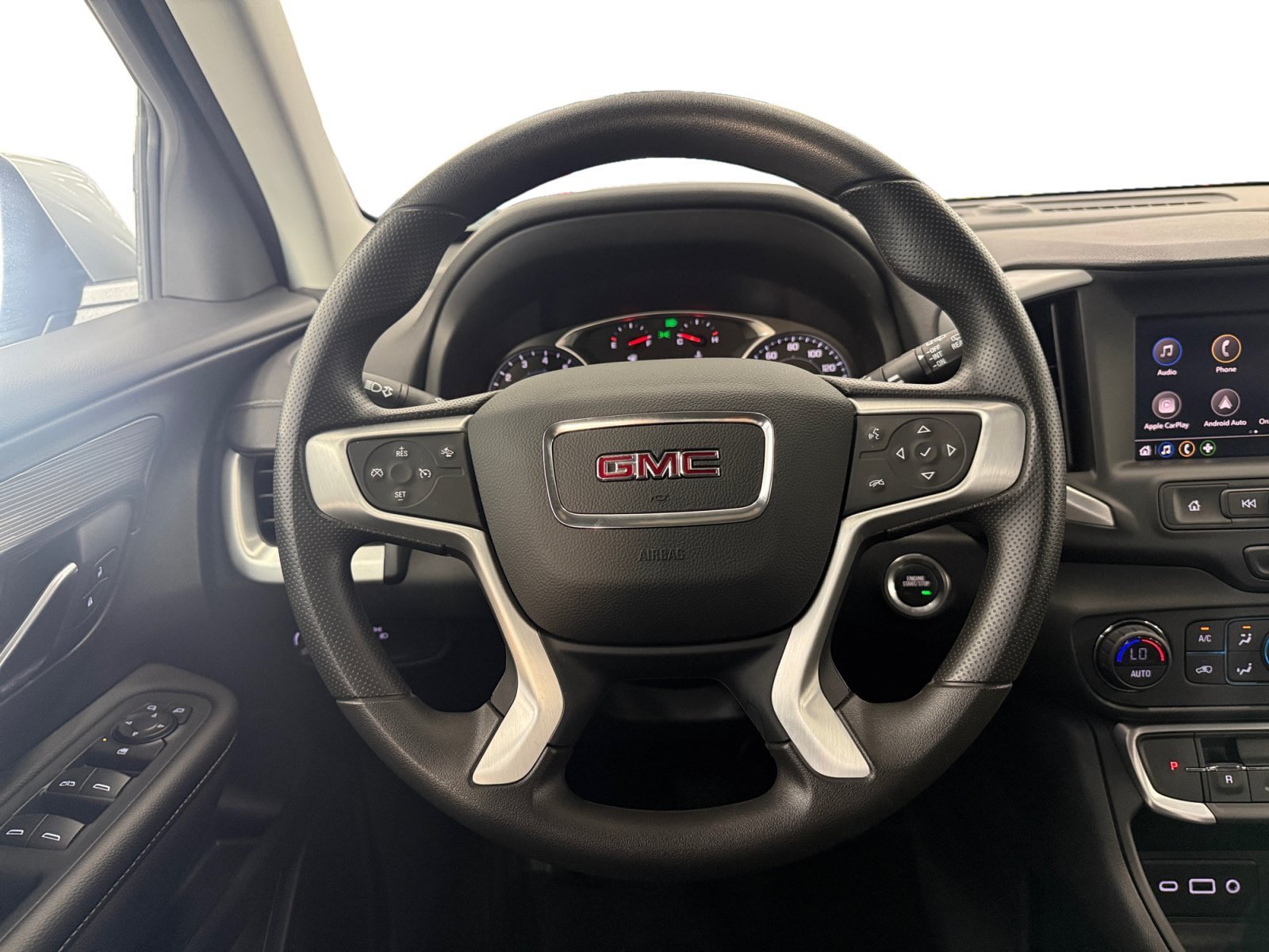 Used 2022 GMC Terrain SLE w/ Driver Convenience Package AWD/4WD image 16
