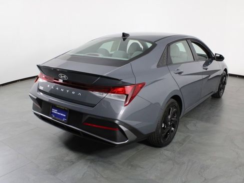 Used 2026 Hyundai Elantra Sport FWD image 16