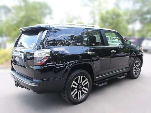 Used 2019 Toyota 4Runner Limited AWD/4WD image 9