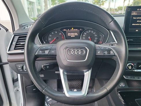Used 2022 Audi Q5 2.0T Premium image 17