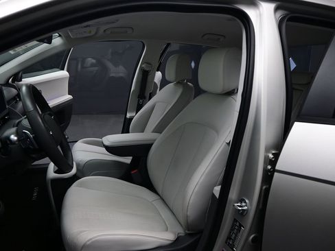 Used 2023 Hyundai Ioniq 5 SEL image 10