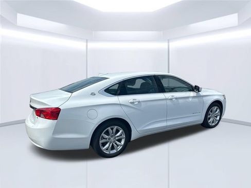 Used 2020 Chevrolet Impala LT w/ LT Convenience Package FWD image 5