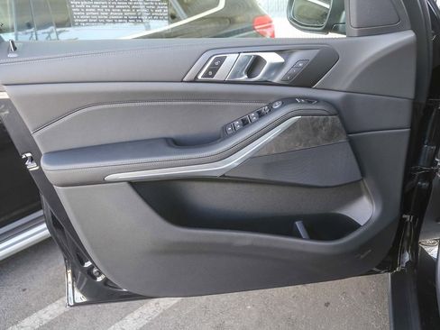 Used 2026 BMW X5 xDrive40i AWD/4WD image 17