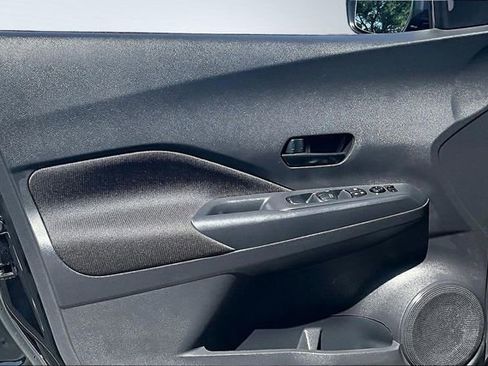 Used 2025 Nissan Kicks Play S image 19