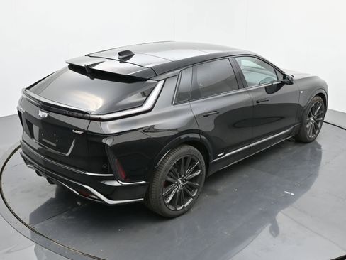 New 2026 Cadillac Lyriq V w/ LPO, Floor Liner Package image 27