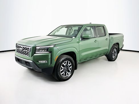 Used 2024 Nissan Frontier SL w/ Technology Package image 3