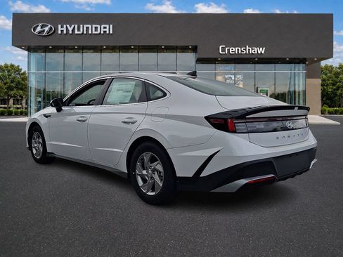 New 2025 Hyundai Sonata SE FWD image 3