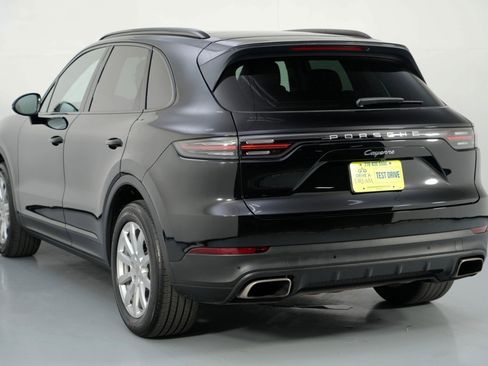 Used 2022 Porsche Cayenne Platinum Edition image 51