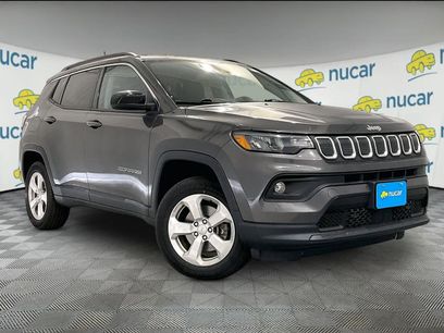 Used 2022 Jeep Compass Latitude w/ Mopar Graphics Package